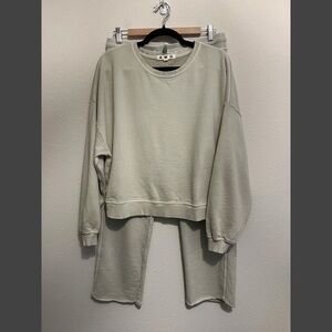 #1586 AMO Light Green Sweatsuit distressed small